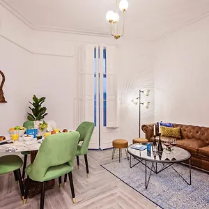 https://sweet-inn-apartments-carrer-de-la-diputacio.catalonia-hotels.com